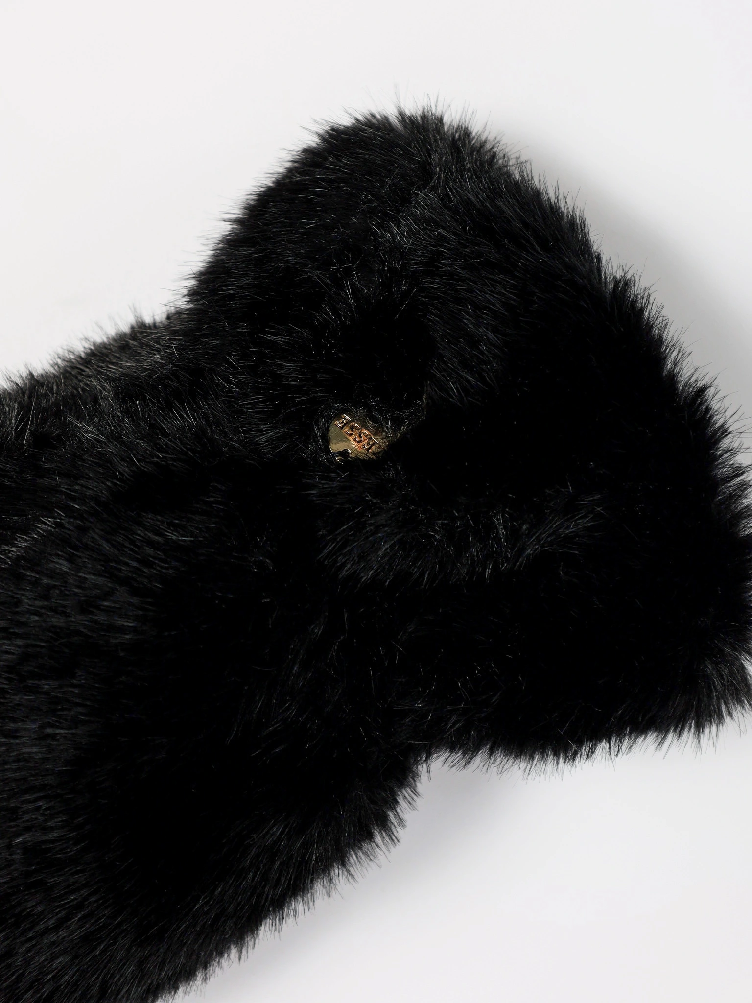 Варежки из искусственного меха в ассортименте